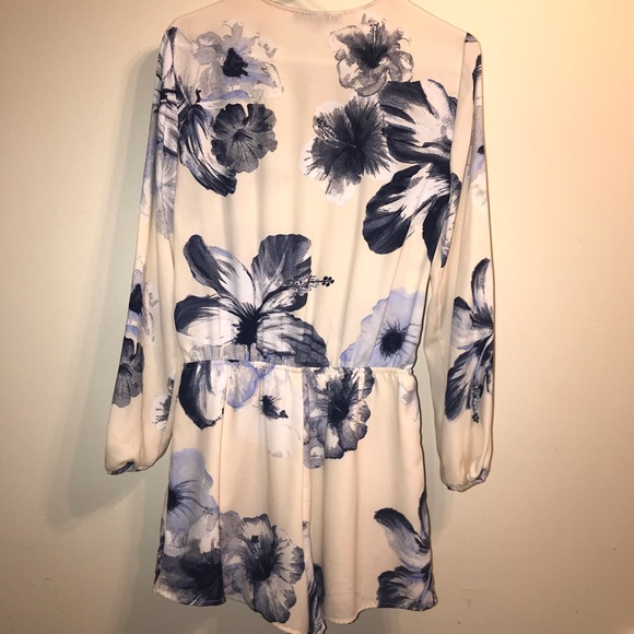 Dynamite romper - Picture 2 of 4